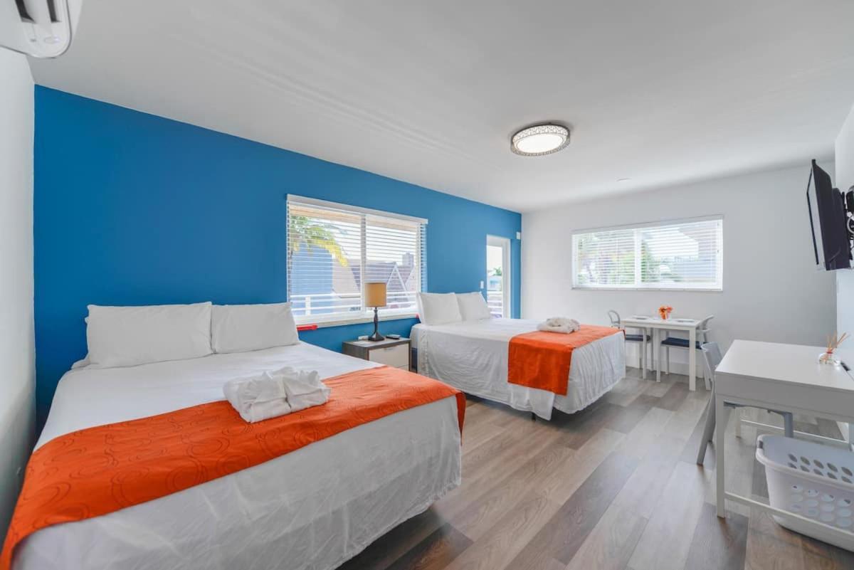 Cozy 1 Bedroom With Pool Steps From The Beach #41 Hollywood Exterior foto